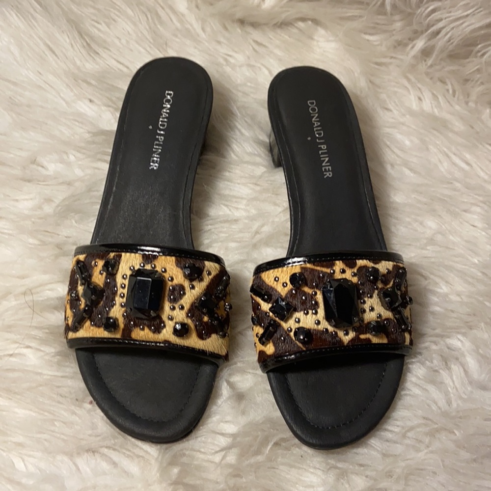 New  Donald J Pliner animal print beaded slide sandals